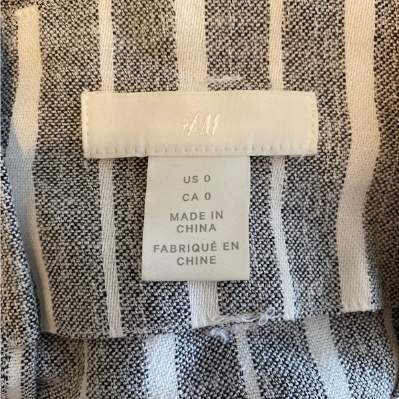 H&M Skirt - Picture 3 of 3